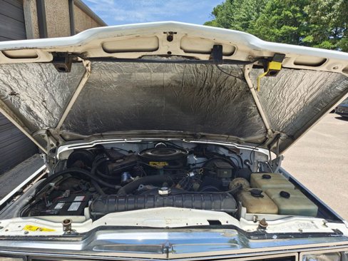 Used 1989 Jeep Grand Wagoneer image 34
