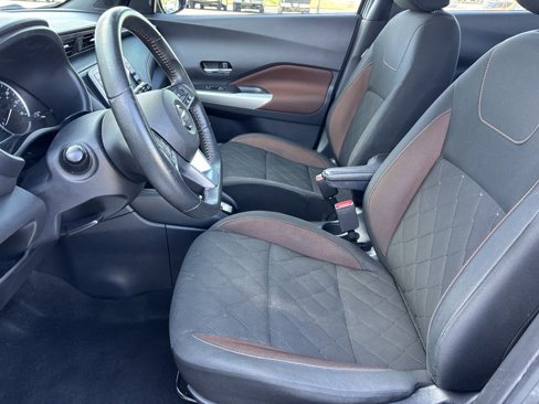 Used 2020 Nissan Kicks SR image 19