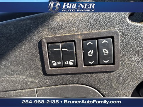 Used 2018 Chevrolet Suburban LT image 5