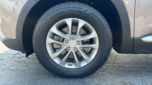 Used 2019 Hyundai Santa Fe SEL image 14