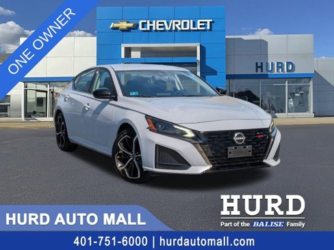 Used 2024 Nissan Altima 2.5 SR image 1