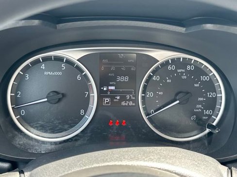 Used 2025 Nissan Versa S w/ Trunk Package image 14