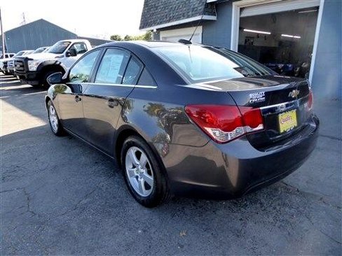 Used 2016 Chevrolet Cruze LT image 8