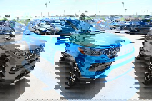 Certified 2022 Jeep Compass Limited image 5