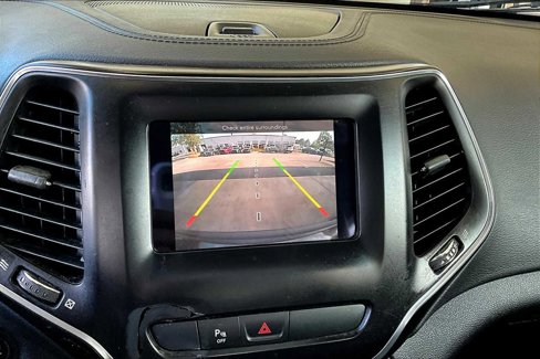 Used 2020 Jeep Cherokee Latitude Plus image 27