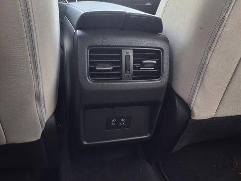 Used 2021 Nissan Rogue SV image 25