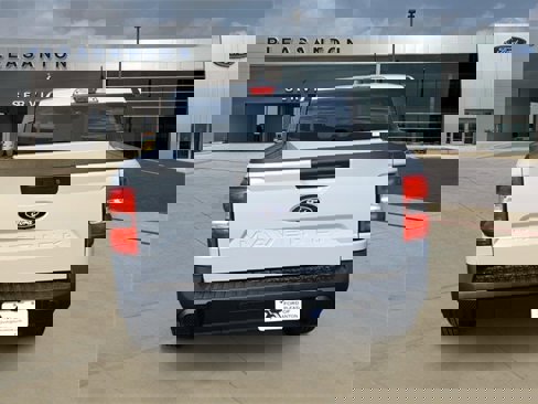 New 2025 Ford Maverick XL image 4