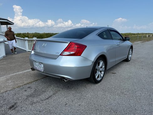 Used 2011 Honda Accord EX-L image 5