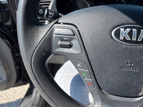 Used 2016 Kia Forte LX image 12