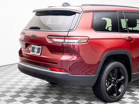 Used 2022 Jeep Grand Cherokee L Laredo image 31