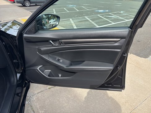 Used 2022 Honda Accord Sport image 8