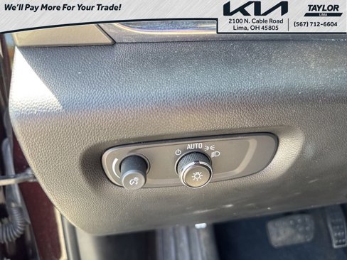 Used 2022 Chevrolet Traverse LT image 23