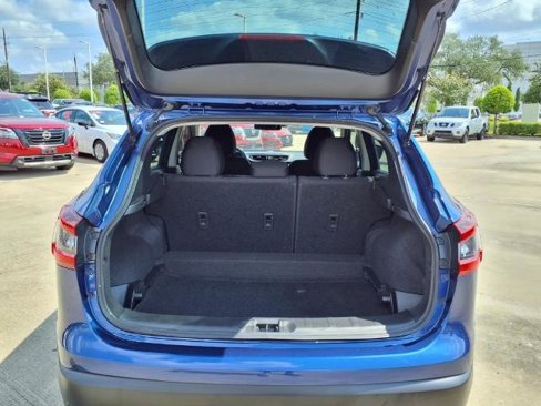 Certified 2022 Nissan Rogue Sport S image 26