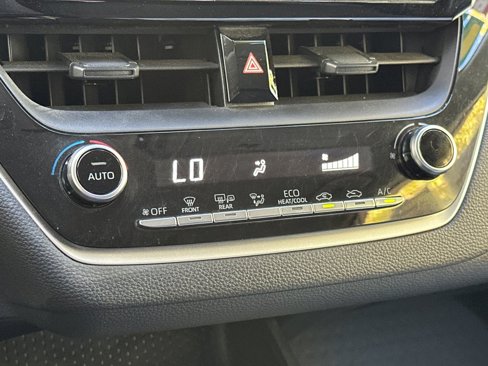 Used 2020 Toyota Corolla LE image 21
