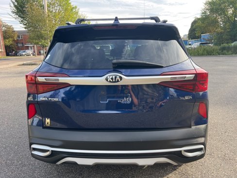 Certified 2021 Kia Seltos EX image 3