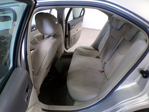 Used 2010 Mercury Milan image 12