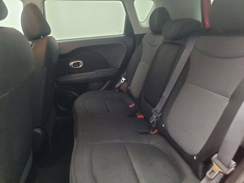 Used 2019 Kia Soul + image 18
