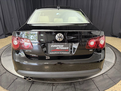 Used 2010 Volkswagen Jetta SEL image 6