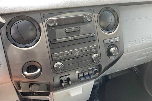 Used 2015 Ford F550 2WD Regular Cab Super Duty image 23