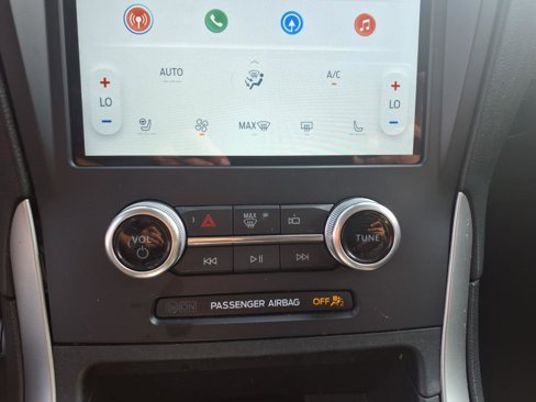 Used 2022 Ford Edge SEL w/ Convenience Package image 18