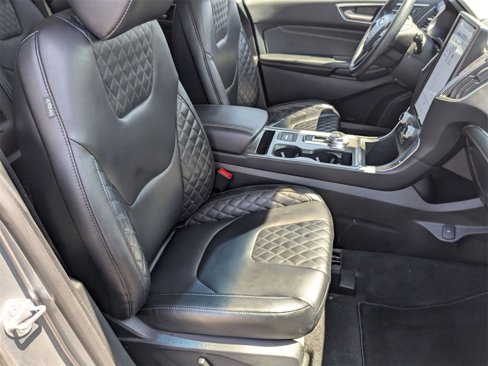 Used 2024 Ford Edge Titanium image 37
