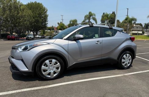 Used 2019 Toyota C-HR LE image 2