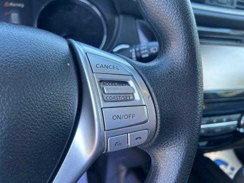 Used 2015 Nissan Rogue SV w/ SV Premium Package image 26