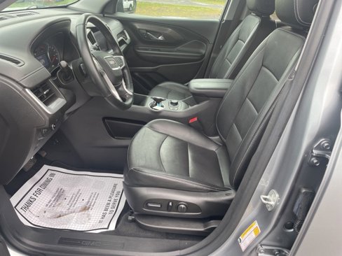 Used 2023 GMC Terrain SLT image 17
