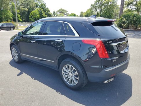 Used 2018 Cadillac XT5 Luxury w/ Driver Awareness Package image 4
