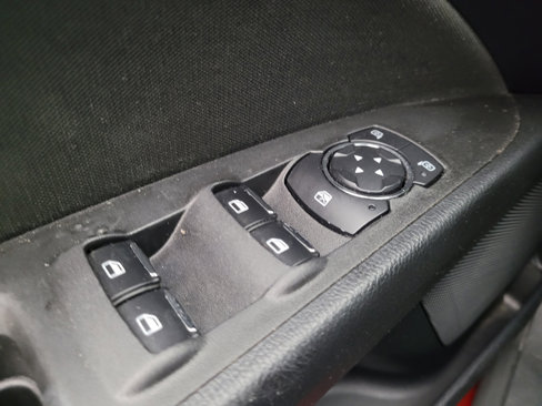 Used 2020 Ford Fusion SE image 27