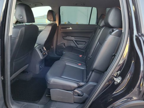 Used 2018 Volkswagen Atlas SE image 12