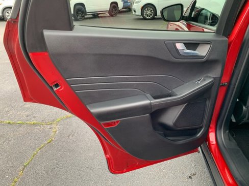Used 2022 Ford Escape SEL image 13