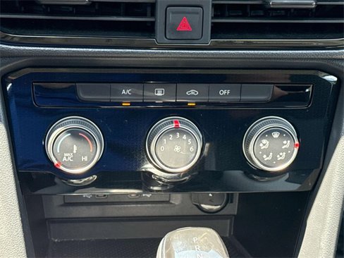 Certified 2025 Volkswagen Taos S image 15
