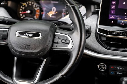 Used 2022 Jeep Compass Latitude image 27