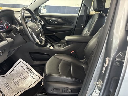 Used 2023 GMC Terrain SLT image 13