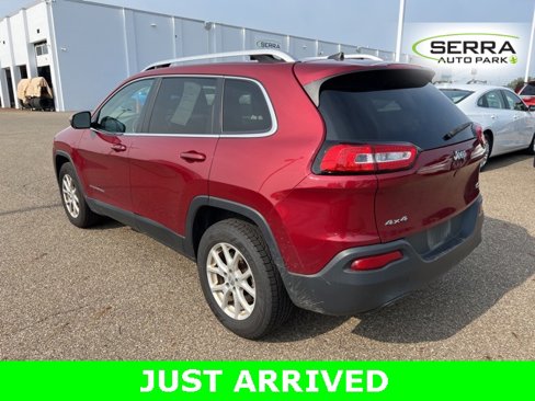 Used 2017 Jeep Cherokee Latitude w/ Cold Weather Group image 4