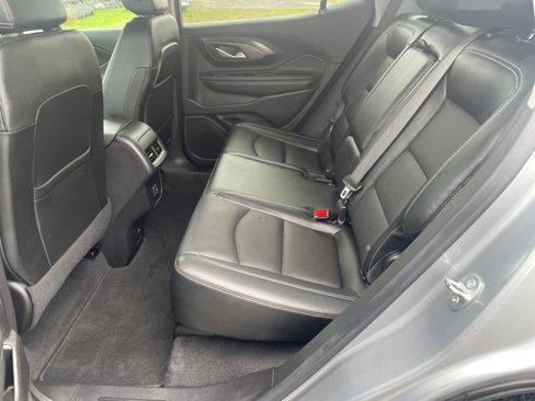 Used 2023 GMC Terrain SLT image 18