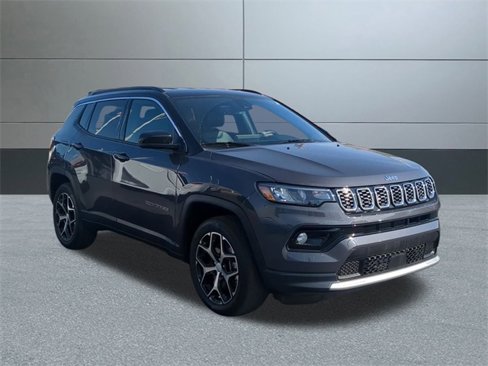 Used 2024 Jeep Compass Limited image 8