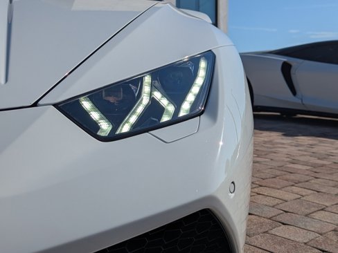 Used 2017 Lamborghini Huracan LP 610-4 image 16