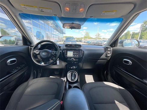 Used 2015 Kia Soul + image 10