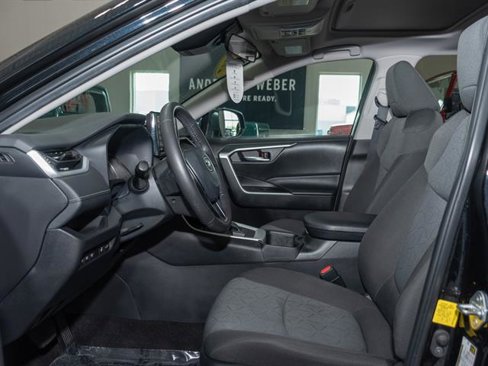 Used 2022 Toyota RAV4 XLE image 8
