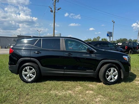 Used 2021 GMC Terrain SLE image 5