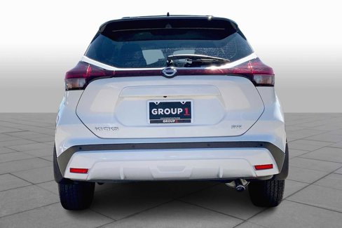 Used 2021 Nissan Kicks SR w/ SR Premium Package image 4