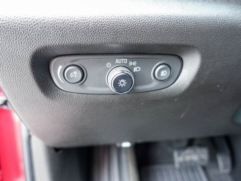 Used 2020 Chevrolet Traverse LT image 22