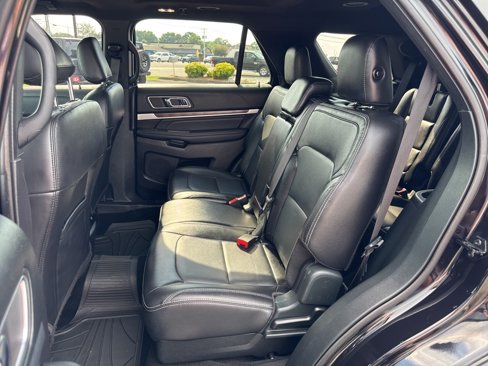 Used 2019 Ford Explorer Limited w/ Class III Trailer Tow Package image 24