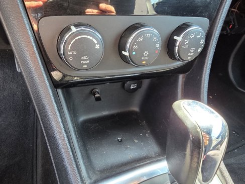 Used 2014 Chrysler 200 Touring image 18