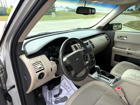 Used 2010 Ford Flex SE image 12