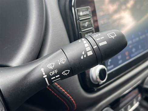 Certified 2024 Nissan Kicks SR image 12