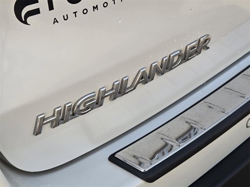 Used 2018 Toyota Highlander Limited Platinum image 12