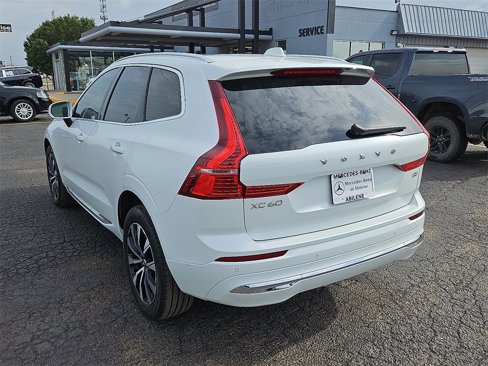 Used 2023 Volvo XC60 B5 Plus w/ Climate Package image 5